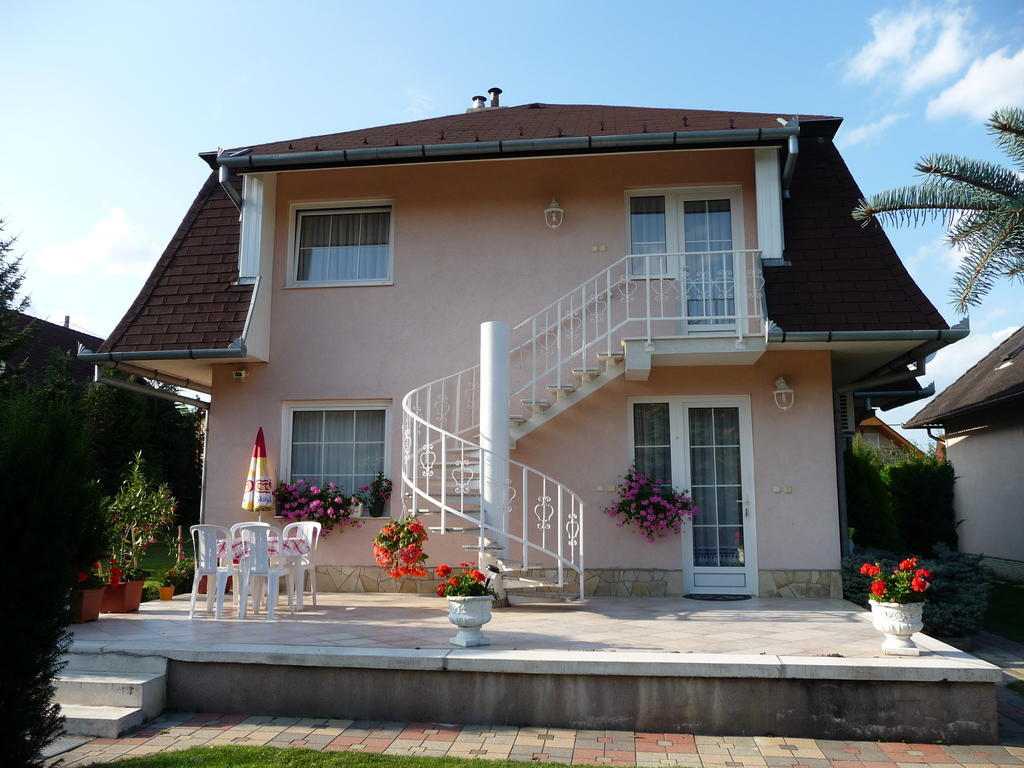 זלקרוס Fodi Apartman מראה חיצוני תמונה